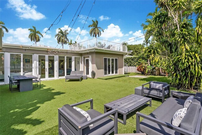 property at 115 W 3rd Ct