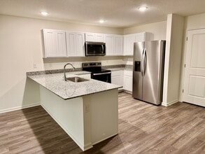 2440 NW 22nd Ct in Ocala, FL - Building Photo - Building Photo