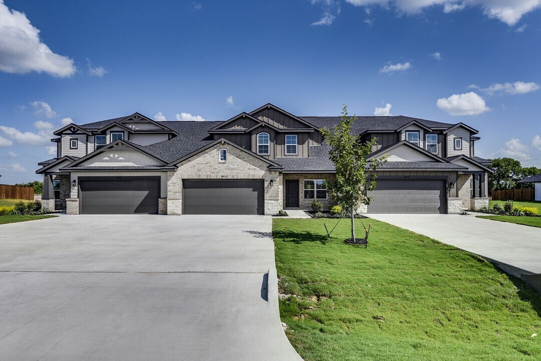 4042 Clovis St in Midlothian, TX - Building Photo