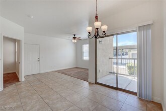 8000 W Badura Ave in Las Vegas, NV - Building Photo - Building Photo