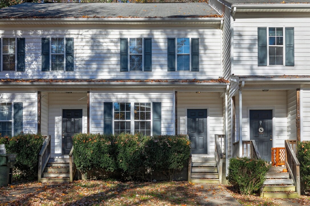 1500 Mary Frances Pl in Raleigh, NC - Building Photo