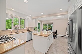 19 Ridge Rd in Newton, MA - Building Photo - Building Photo
