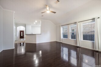 532 Wagon Wheel Way in Cibolo, TX - Building Photo - Building Photo