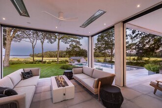 60 Woodland Dr in Sag Harbor, NY - Building Photo - Building Photo