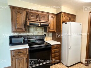 1331 Ponderosa Ave in Green Bay, WI - Building Photo - Building Photo