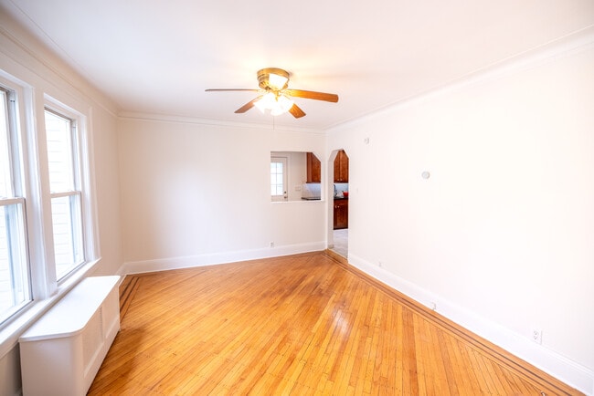 56 Marlboro Rd, Unit # 1 in Valley Stream, NY - Building Photo - Building Photo