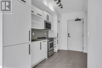 560 Rideau St in Ottawa, ON - Building Photo - Building Photo