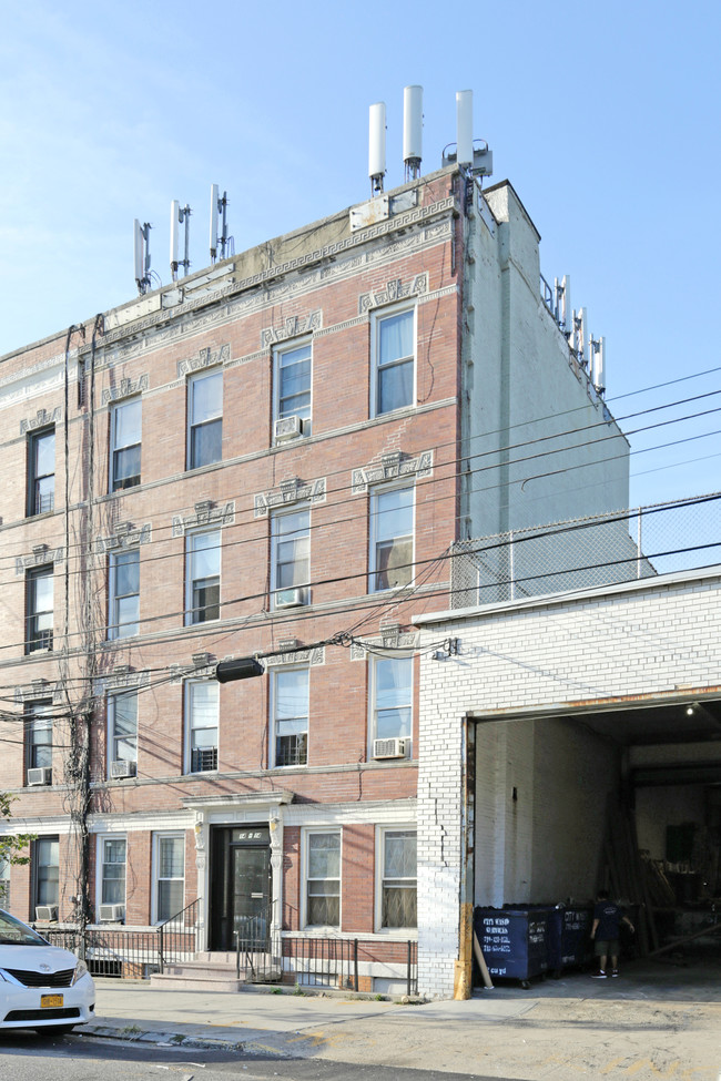 14-14 28th Ave in Long Island City, NY - Building Photo - Primary Photo