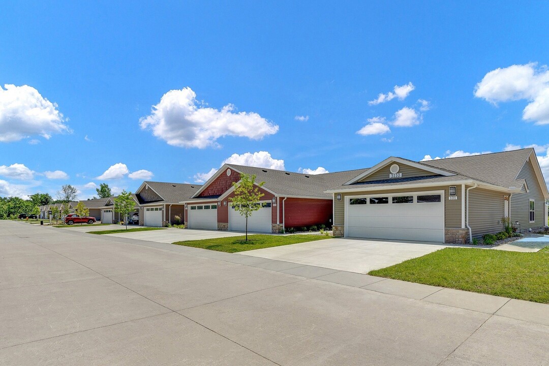 Redwood Ankeny in Ankeny, IA - Foto de edificio