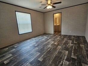 6671 Hidden Oaks Dr in North Fort Myers, FL - Foto de edificio - Building Photo