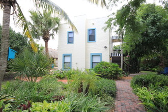 226 NE 13TH STREET in Delray Beach, FL - Foto de edificio - Building Photo