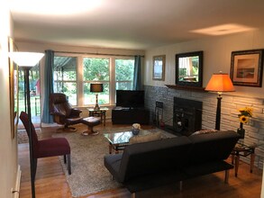 18 Forestdale Dr in Asheville, NC - Foto de edificio - Building Photo