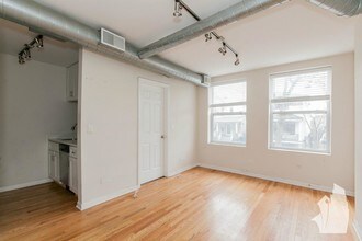 2520 W Leland Ave in Chicago, IL - Building Photo - Building Photo