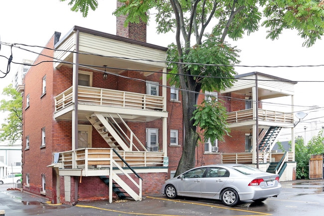 Demrick in Royal Oak, MI - Foto de edificio - Building Photo