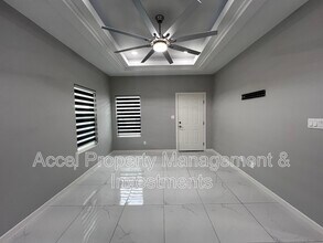 1122 Country Club Dr in Alamo, TX - Building Photo - Building Photo