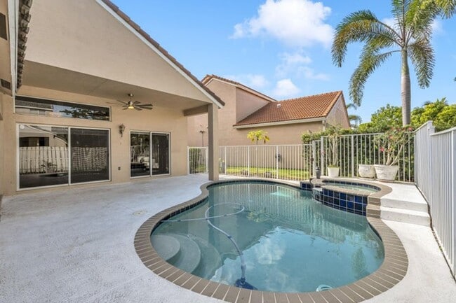 1015 Thistle Creek Ct