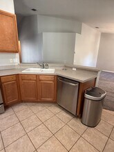 2215 Kings Palace Dr in Riverview, FL - Building Photo - Building Photo