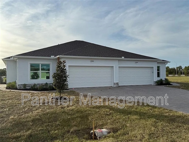 16075 Badalona Dr in Punta Gorda, FL - Building Photo