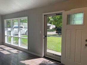 1215 Sycamore Dr in Rochester Hills, MI - Building Photo - Building Photo