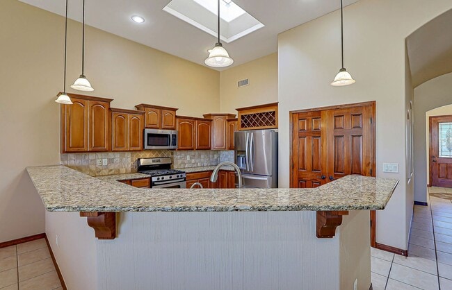 1910 San Fernando Dr in Las Cruces, NM - Building Photo - Building Photo