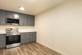 Paula Marie Apartments in Seattle, WA - Building Photo - Building Photo