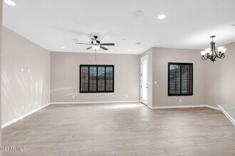 871 Maple Park Ave in Sunland Park, NM - Foto de edificio - Building Photo