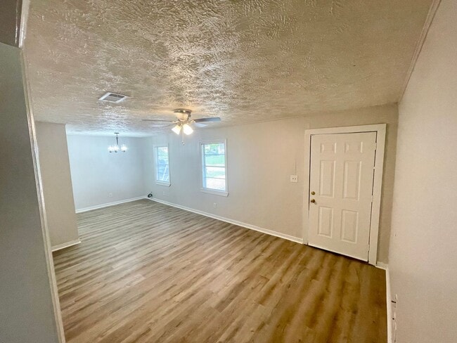 210 Harrell St in Brandon, MS - Building Photo - Building Photo