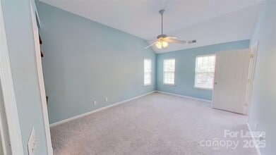 9550 Scotland Hall Ct in Charlotte, NC - Building Photo - Building Photo