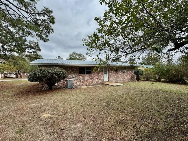 104 Camellia Pl in Crestview, FL - Building Photo - Building Photo