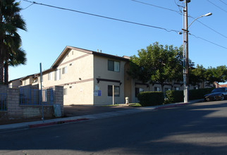 Averil Villas in San Ysidro, CA - Building Photo - Building Photo