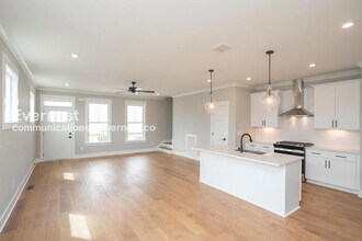 1612 23rd Ave N in Nashville, TN - Foto de edificio - Building Photo