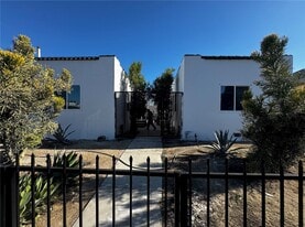 1018 E 79th St in Los Angeles, CA - Building Photo