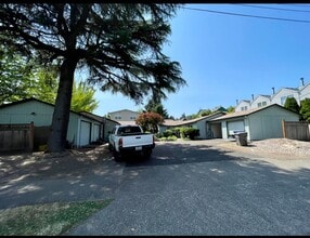 532 S Dakota St in Portland, OR - Building Photo - Building Photo