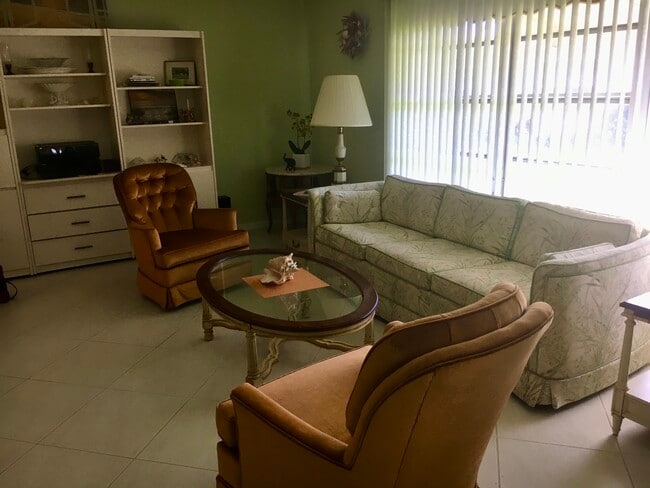 197 High Point Ter W, Unit 197-D in Delray Beach, FL - Building Photo - Building Photo