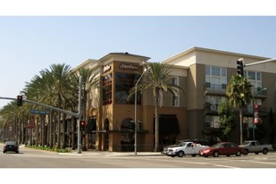 Stadium Lofts in Anaheim, CA - Foto de edificio - Building Photo