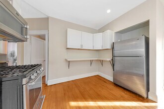 301 Alewife Brook Pky in Somerville, MA - Foto de edificio - Building Photo