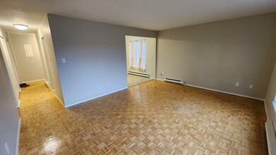 261 Bayfield St in Barrie, ON - Building Photo - Building Photo