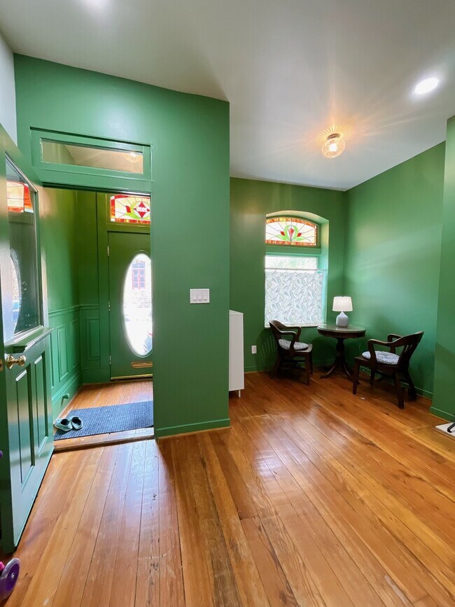 property at 2039 E Lombard St