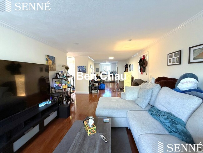 property at 6 Blair Pl