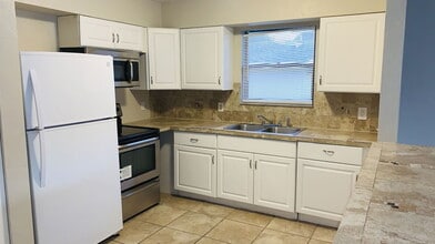 957 Glenwood St in Daytona Beach, FL - Building Photo - Building Photo