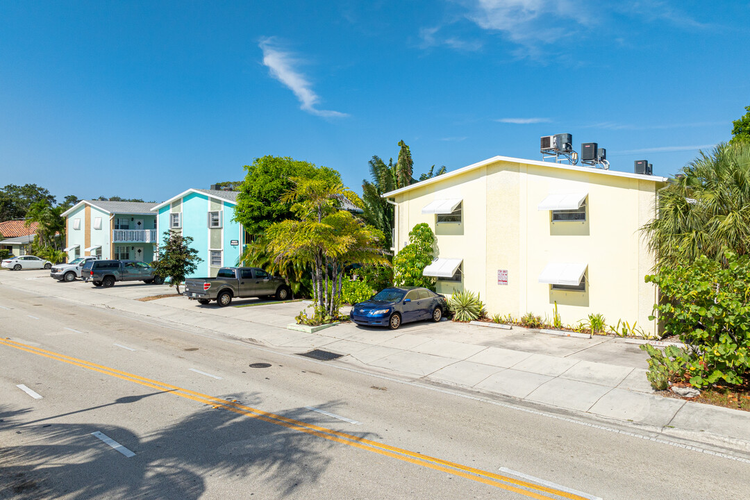 Townsite Apartments in Lake Worth, FL - Building Photo