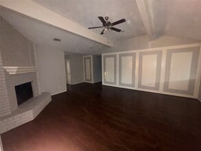 2806 Goldspring Ln in Spring, TX - Foto de edificio - Building Photo