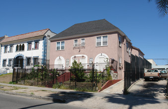 848 S Normandie Ave in Los Angeles, CA - Building Photo - Building Photo