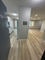 4507-444 44 Ave in Stony Plain, AB - Building Photo