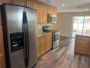 12510 Queensland Ln in Tampa, FL - Building Photo - Building Photo