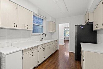 2712 W Logan Blvd in Chicago, IL - Building Photo - Building Photo
