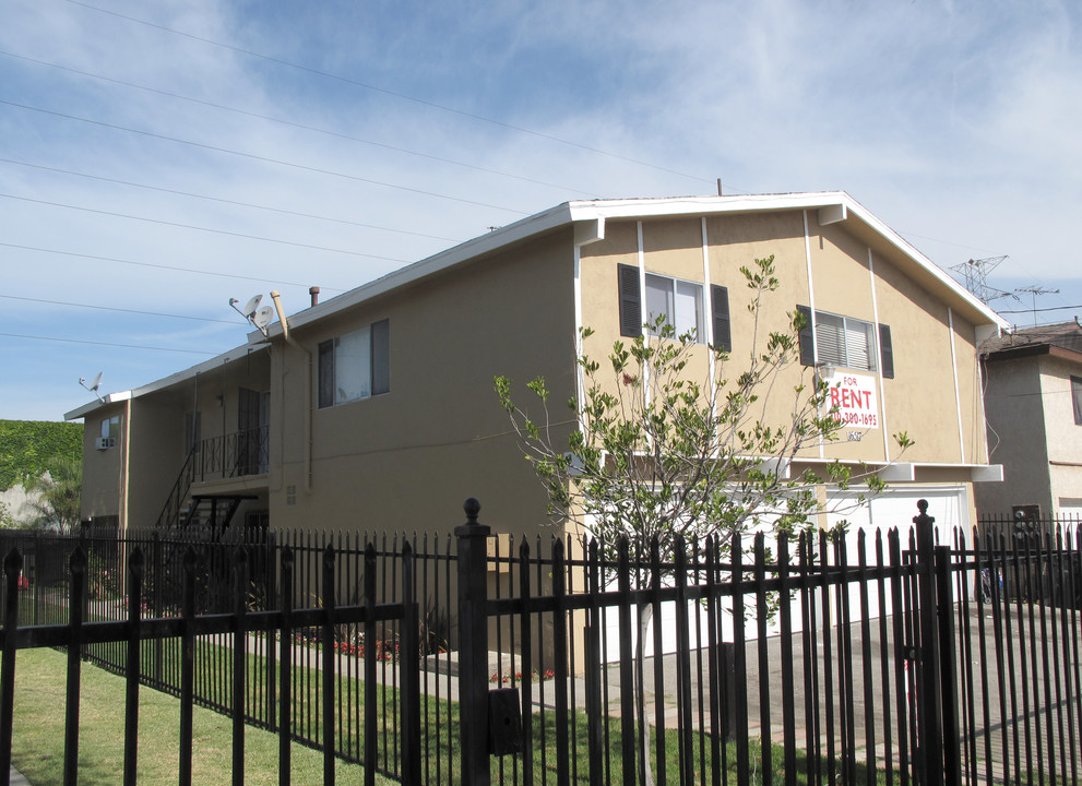 16517 S Denver Ave in Gardena, CA - Building Photo