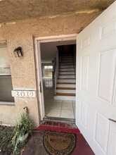 2011 NW 59th Ave in Lauderhill, FL - Building Photo - Building Photo