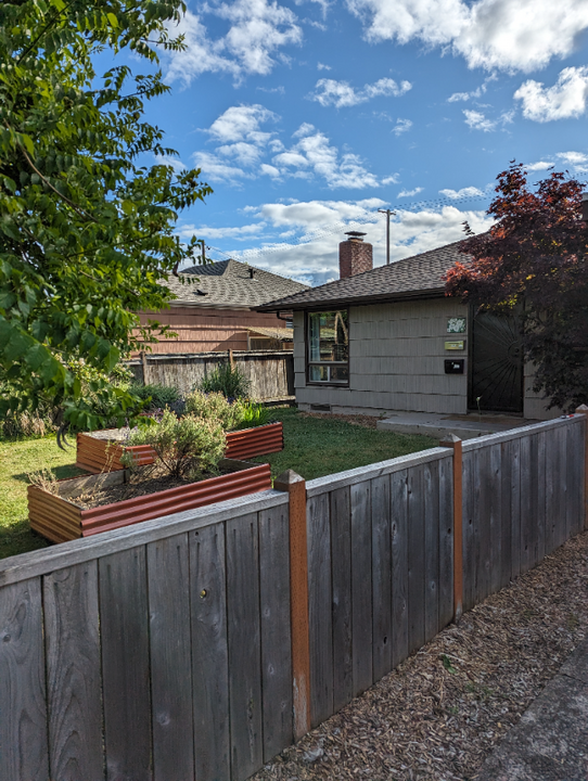 2682 Harris St in Eugene, OR - Building Photo