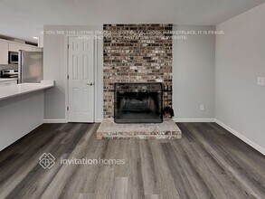 2418 SW 306th Pl in Federal Way, WA - Foto de edificio - Building Photo